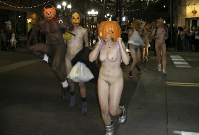渋谷 パンチラ♡ハロウィン🎃パンツ画像だぜ!!コスプレ女子のぱんちらや下着が抜けちゃいます♬084枚目