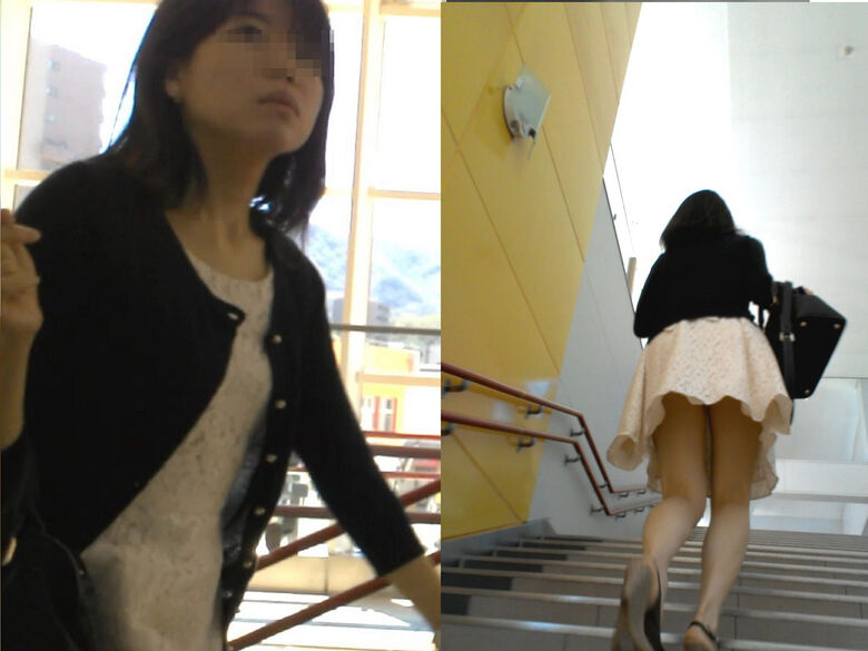 階段パンチラ画像009