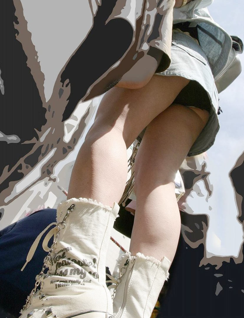 パンチラが抜ける逆さ撮り盗撮エロ動画像Vol.54_017枚目